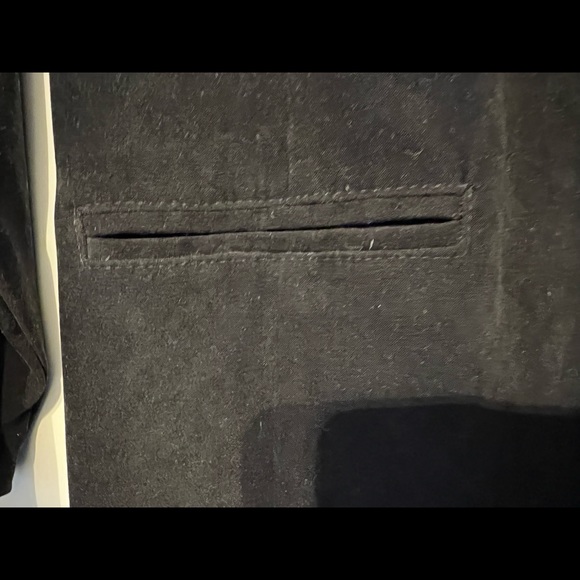 Ladies medium slightly used black blazer - Picture 8 of 8